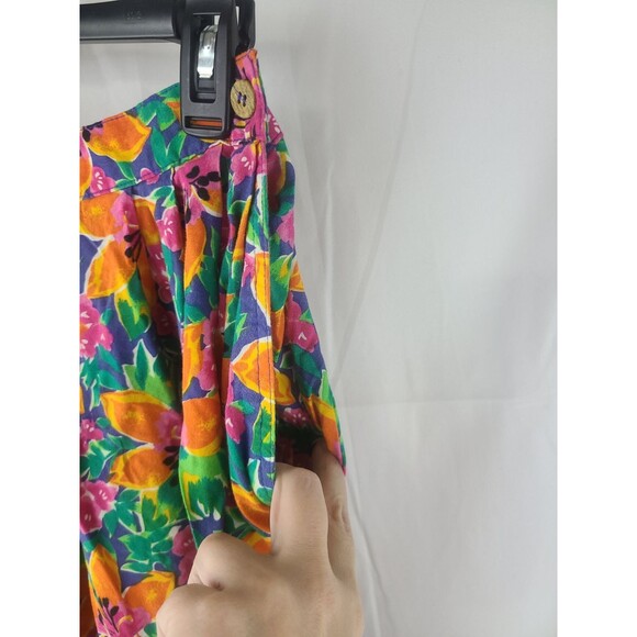 Vintage 80s Vibrant Floral Midi skirt Pleated With Pockets! Button Close - Picture 3 of 9
